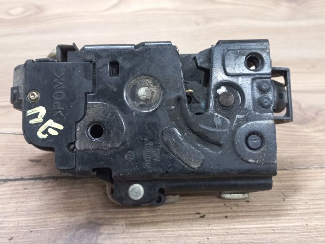 bontott SEAT AROSA Bal első Ajtózár