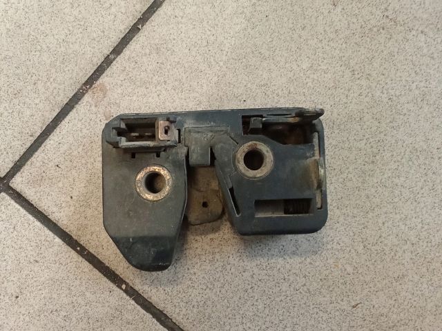 bontott SEAT AROSA Csomagtérajtó Zárszerkezet