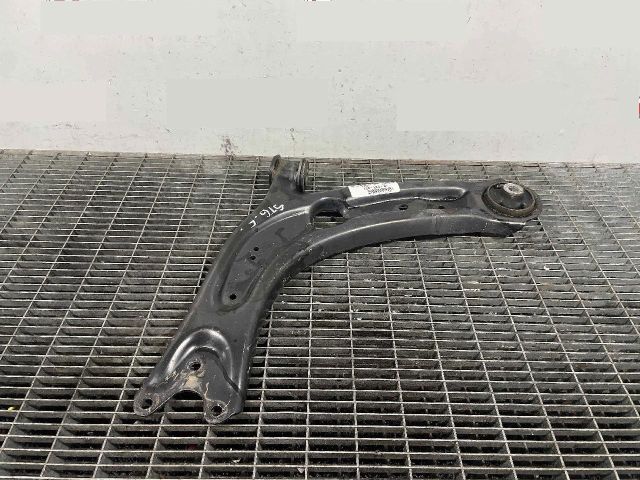 bontott SEAT ATECA Bal első Lengőkar