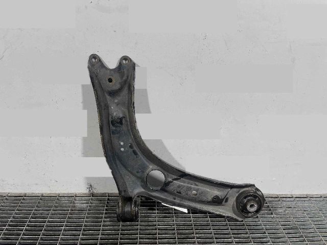 bontott SEAT ATECA Bal első Lengőkar