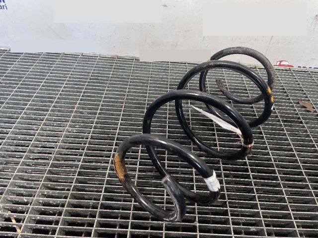 bontott SEAT ATECA Első Rugó