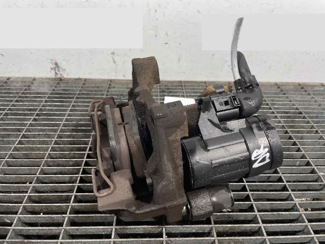 bontott SEAT ATECA Jobb hátsó Féknyereg Munkahengerrel