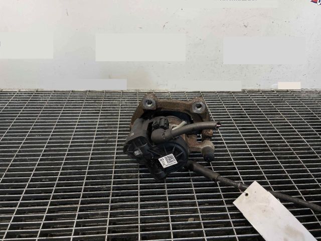 bontott SEAT ATECA Bal hátsó Féknyereg Munkahengerrel