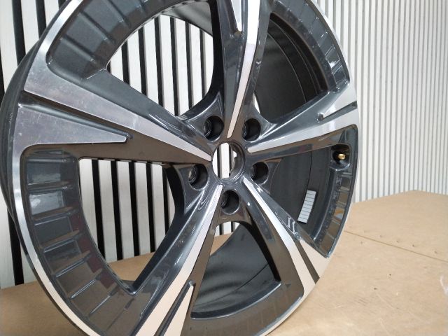 bontott SEAT ATECA Alufelni (1 db)