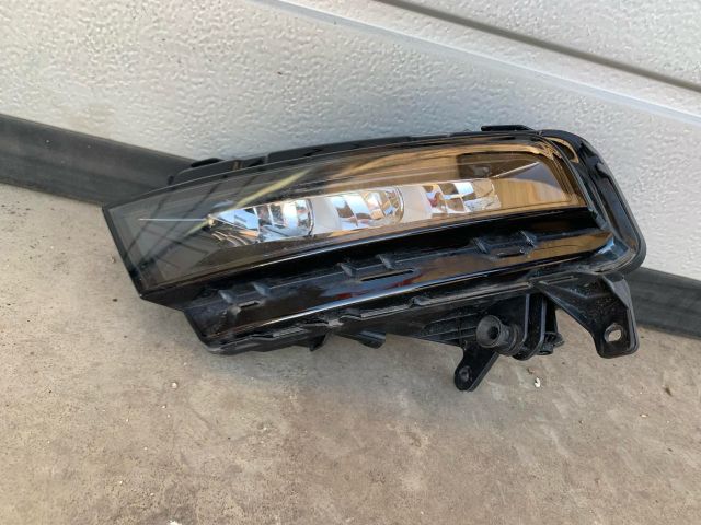 bontott SEAT ATECA Bal Ködfényszóró