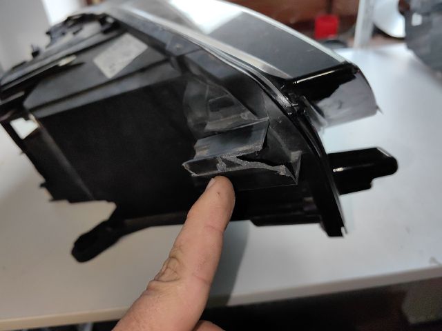 bontott SEAT ATECA Bal Ledes Fényszóró