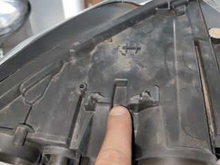 bontott SEAT ATECA Bal Ledes Fényszóró