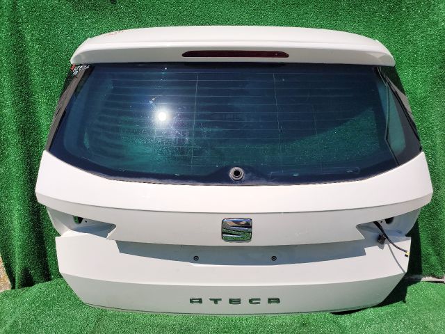 bontott SEAT ATECA Csomagtérajtó (Részeivel)
