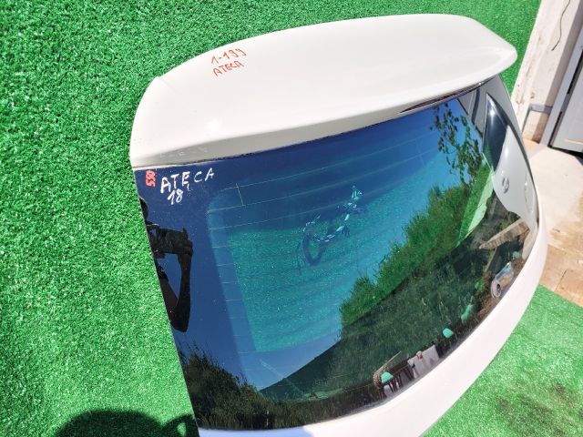 bontott SEAT ATECA Csomagtérajtó (Részeivel)