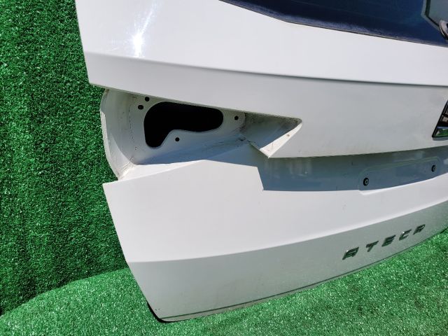 bontott SEAT ATECA Csomagtérajtó (Részeivel)