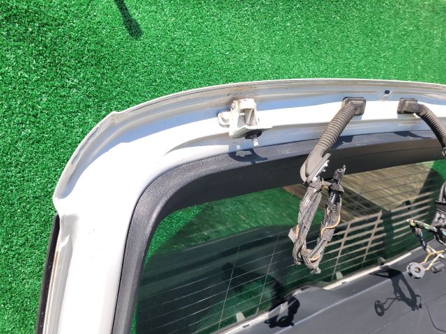 bontott SEAT ATECA Csomagtérajtó (Részeivel)