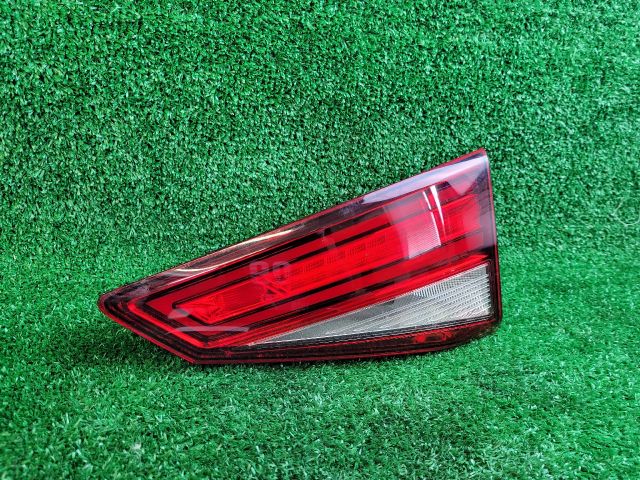 bontott SEAT ATECA Jobb Belső Hátsó Lámpa