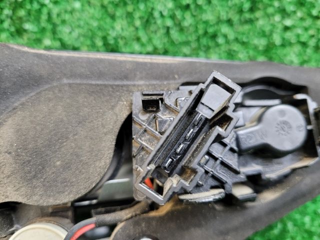 bontott SEAT ATECA Jobb Belső Hátsó Lámpa