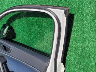 bontott SEAT ATECA Jobb első Ajtó (Részeivel)