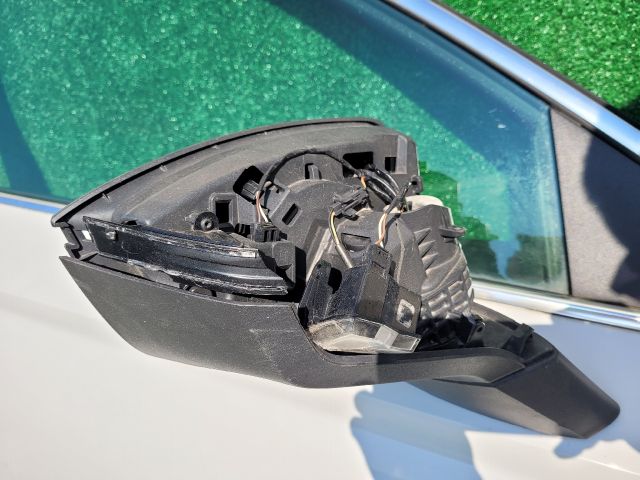 bontott SEAT ATECA Jobb első Ajtó (Részeivel)