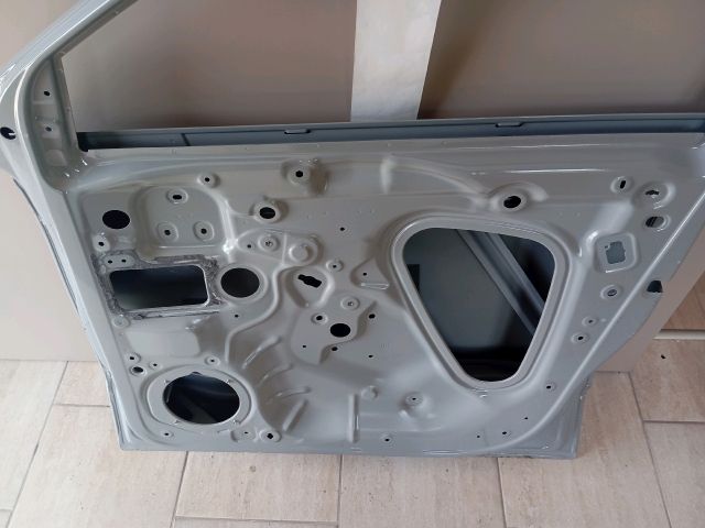 bontott SEAT ATECA Jobb első Ajtó (Üres lemez)