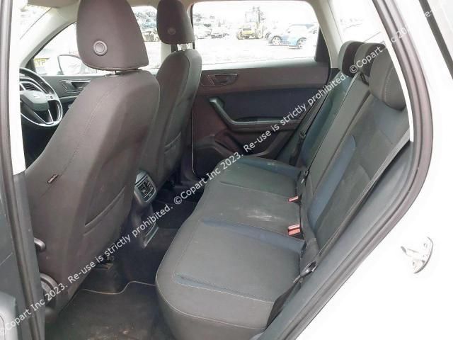 bontott SEAT ATECA Jobb hátsó Ajtó Kárpit