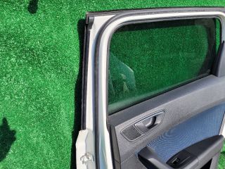 bontott SEAT ATECA Jobb hátsó Ajtó (Részeivel)