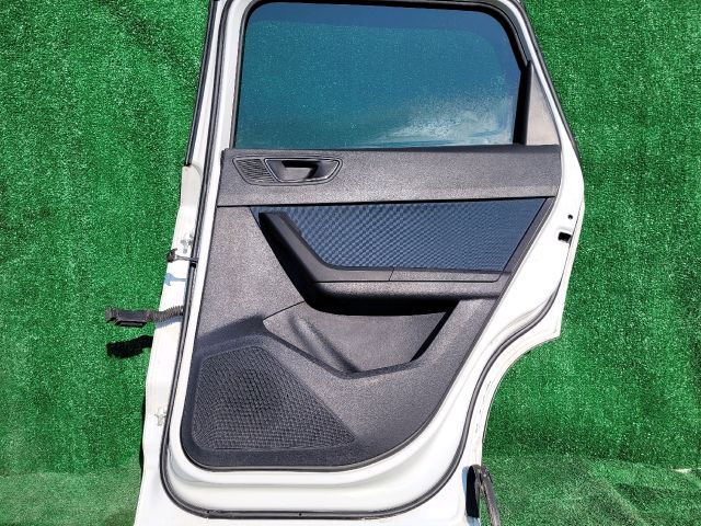 bontott SEAT ATECA Jobb hátsó Ajtó (Részeivel)