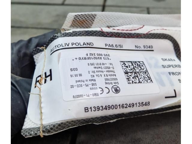 bontott SEAT ATECA Jobb Oldallégzsák