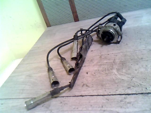 bontott SEAT CORDOBA I Gyújtáselosztó és Gyertya Kábel