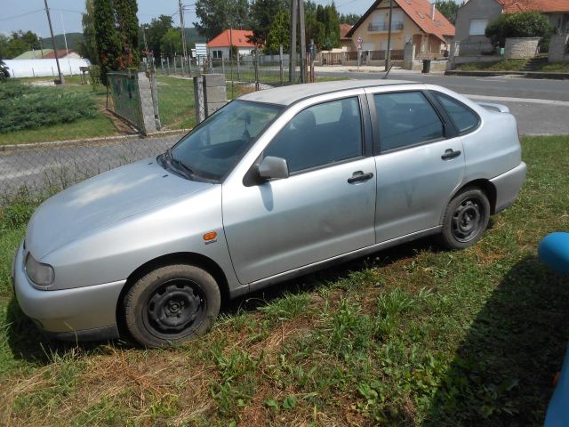 bontott SEAT CORDOBA I Bal hátsó Féknyereg Munkahengerrel