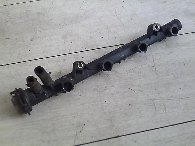 bontott SEAT CORDOBA I Porlasztó Sor / Híd