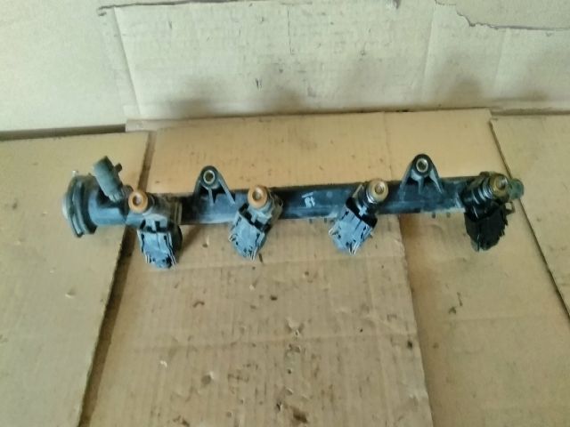 bontott SEAT CORDOBA I Porlasztó Sor / Híd