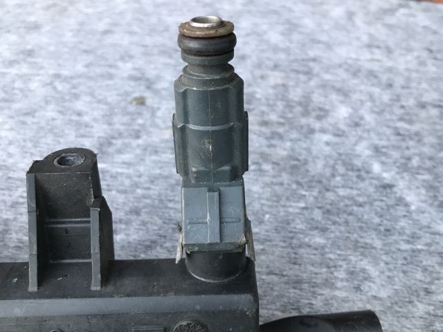 bontott SEAT CORDOBA I Porlasztó Sor / Híd