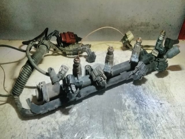 bontott SEAT CORDOBA I Porlasztó Sor / Híd