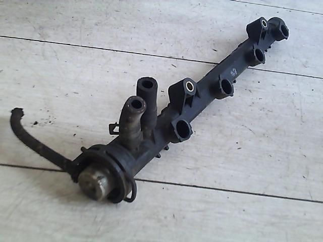 bontott SEAT CORDOBA I Porlasztó Sor / Híd