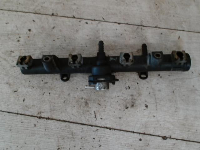 bontott SEAT CORDOBA I Porlasztó Sor / Híd