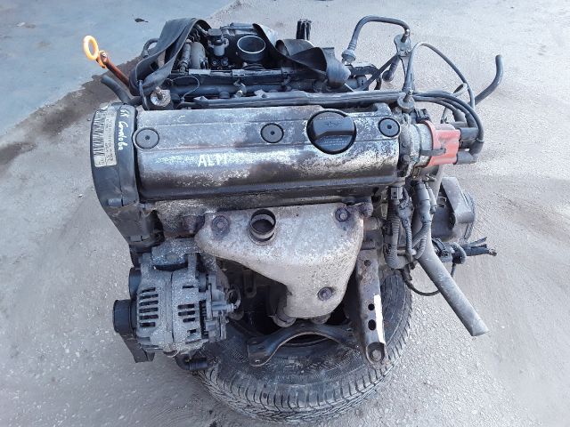 bontott SEAT CORDOBA I Motor (Fűzött blokk hengerfejjel)