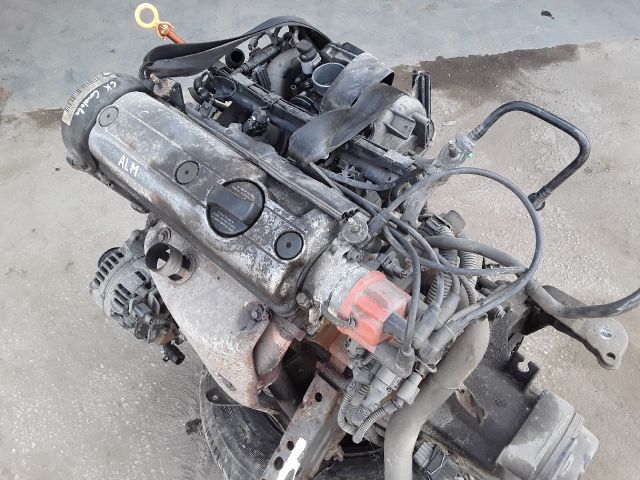 bontott SEAT CORDOBA I Motor (Fűzött blokk hengerfejjel)