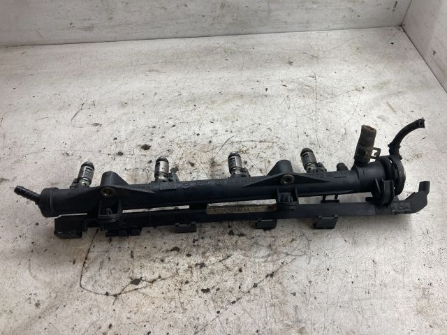 bontott SEAT CORDOBA I Porlasztó Sor / Híd