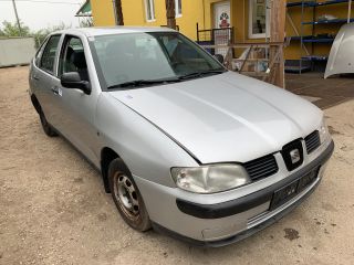 bontott SEAT CORDOBA I Motor (Fűzött blokk hengerfejjel)