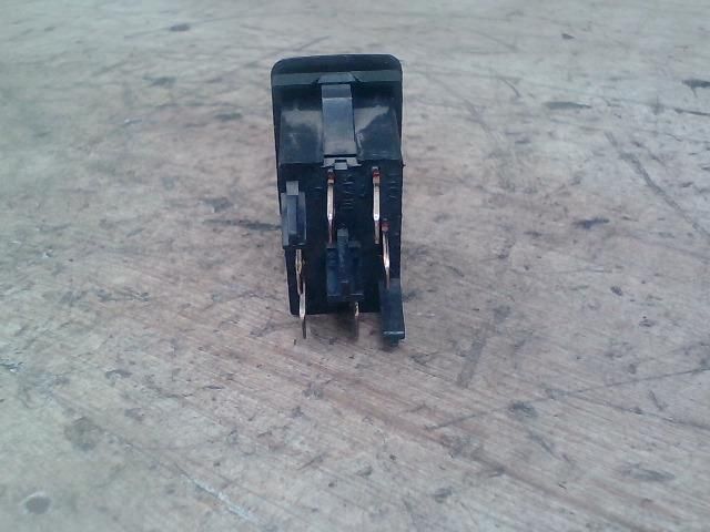 bontott SEAT CORDOBA I Ablakemelő Kapcsoló (Pozíciófüggetlen)