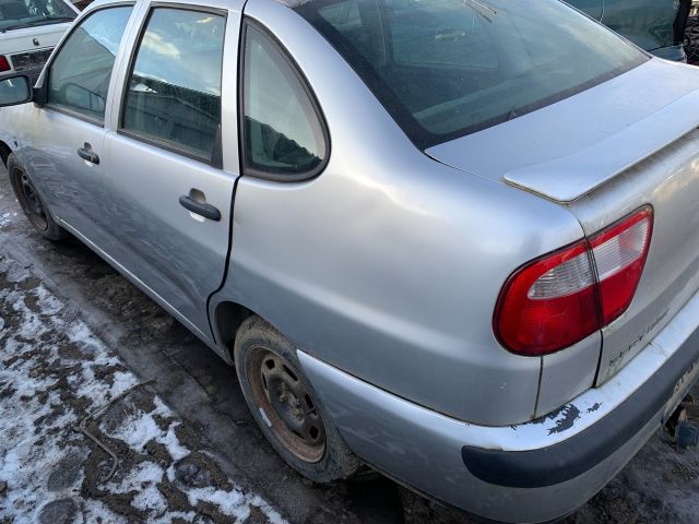 bontott SEAT CORDOBA I Bal Gólyaláb Csonkállvánnyal