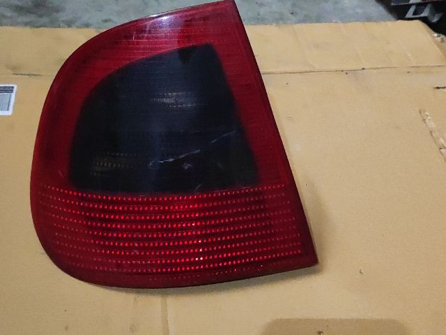 bontott SEAT CORDOBA I Bal Hátsó Lámpa