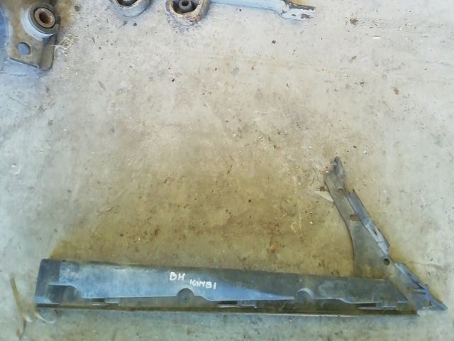 bontott SEAT CORDOBA I Bal hátsó Lökhárító Tartó (Műanyag)