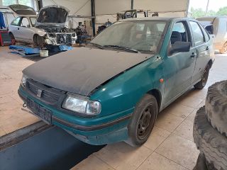 bontott SEAT CORDOBA I Bal Visszapillantó Tükör (Mechanikus)