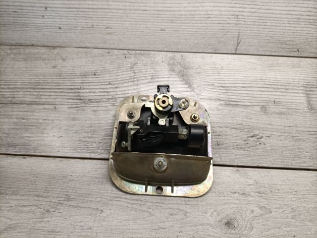 bontott SEAT CORDOBA I Csomagtér Nyitó Kar / Gomb