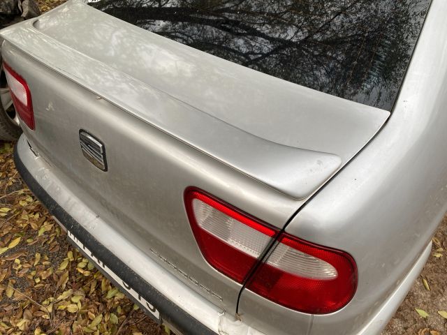 bontott SEAT CORDOBA I Csomagtérajtó (Üres lemez)