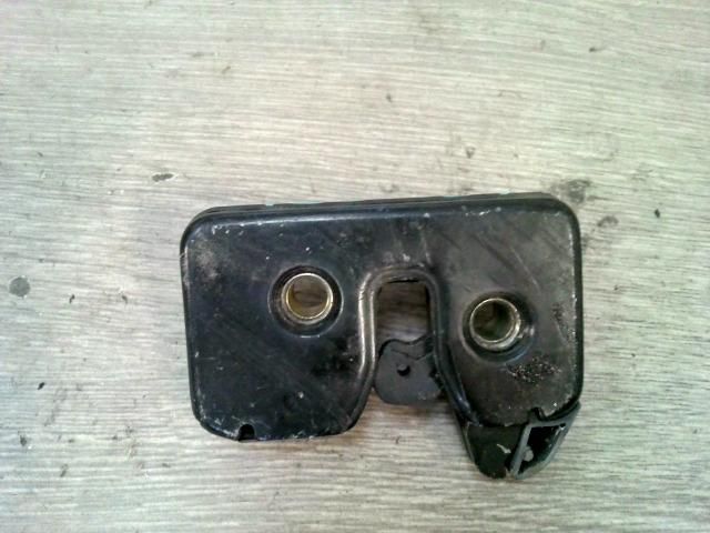 bontott SEAT CORDOBA I Csomagtérajtó Zárszerkezet