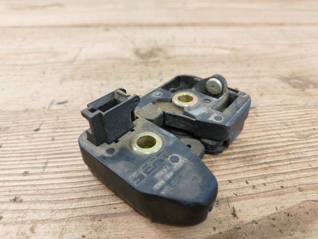 bontott SEAT CORDOBA I Csomagtérajtó Zárszerkezet