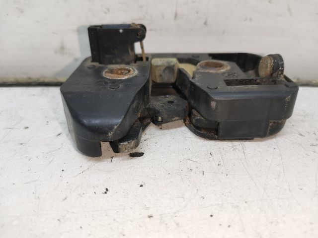 bontott SEAT CORDOBA I Csomagtérajtó Zárszerkezet