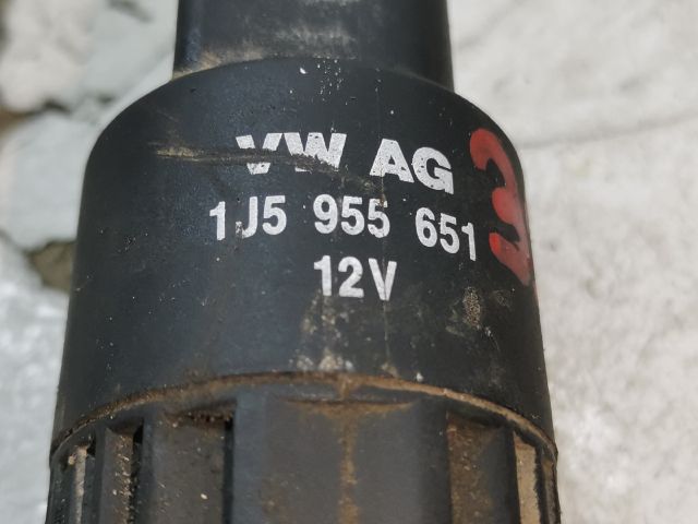 bontott SEAT CORDOBA I Első Ablakmosó Szivattyú