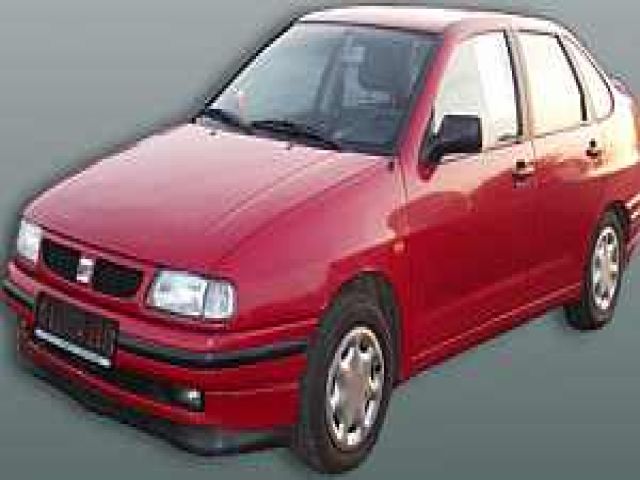 bontott SEAT CORDOBA I Első Ablaktörlő Motor