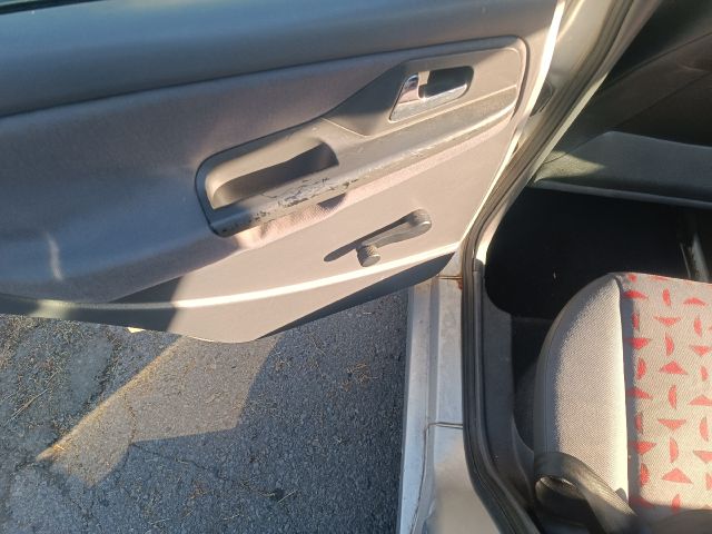 bontott SEAT CORDOBA I Első Hamutartó