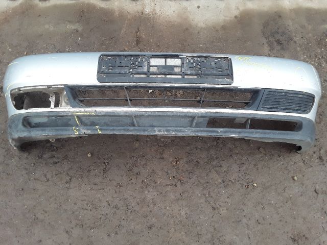 bontott SEAT CORDOBA I Első Lökhárító (Részeivel)